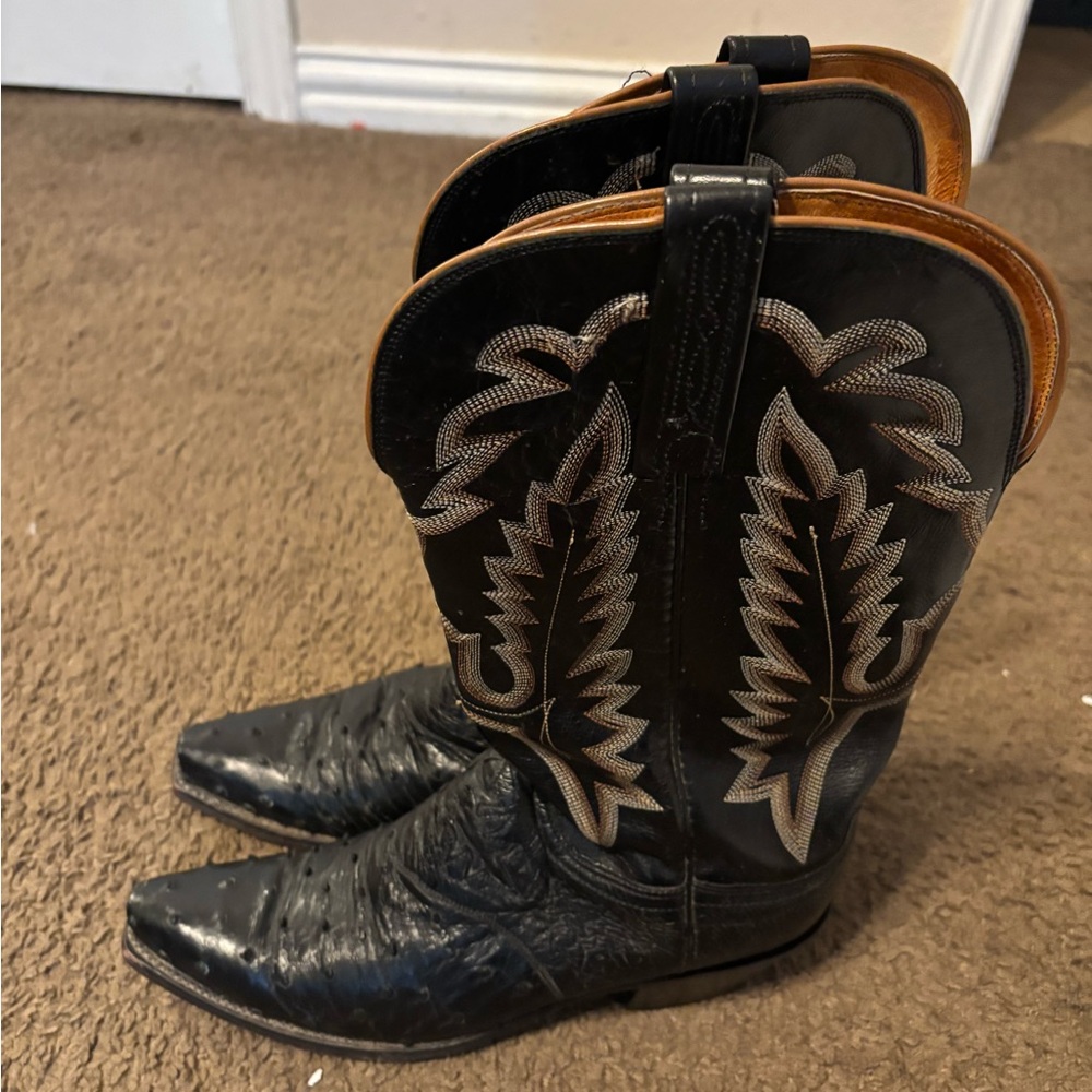 Women Lucchese boots full quill ostrich size 8.0 black